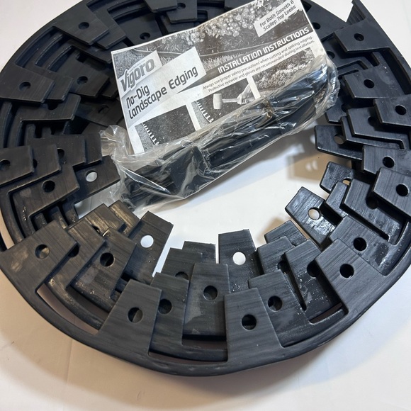 Vigoro 20 FT Long No dig Landscape Edging Kit - Picture 3 of 4